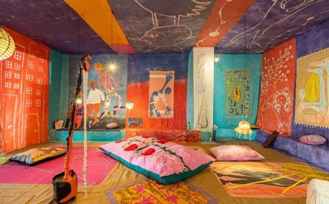 18. İstanbul Bienali Şehrin Havasını Değiştirdi! Üç Ayaklı Kedi Ne Anlatıyor? 